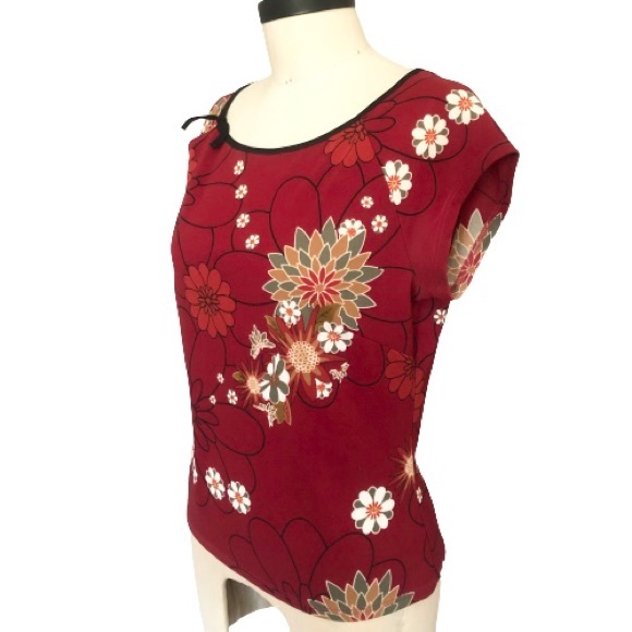 Japanese Floral Side Keyhole Cut Out Blouse - Picture 6 of 14